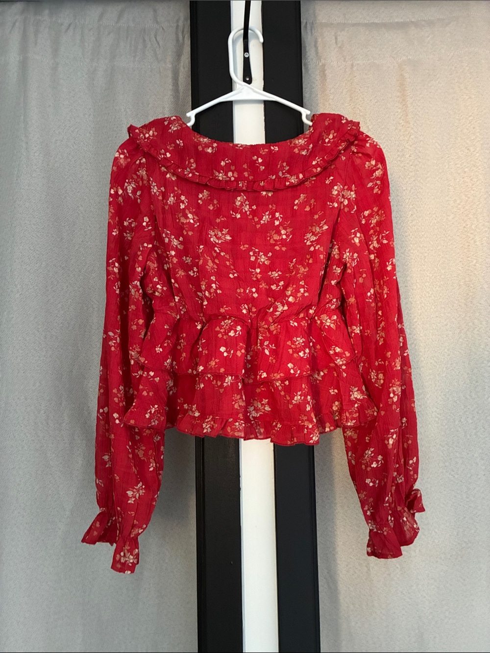 Altar’d State - Floral Ruffle Blouse - Picture 4 of 6